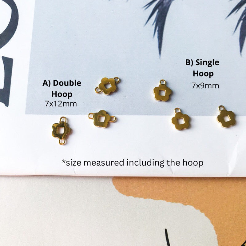 Small Flower pendant in gold stainless steel 1 pc/ pendant diy for jewellery necklace bracelet earrings handicraft