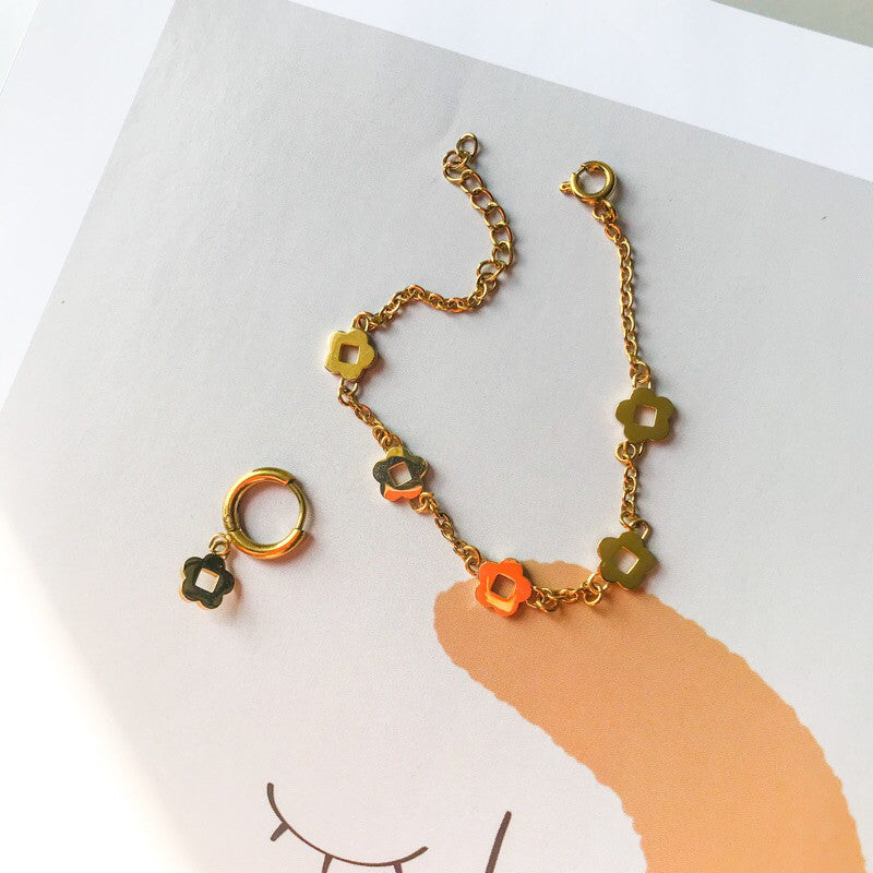 Small Flower pendant in gold stainless steel 1 pc/ pendant diy for jewellery necklace bracelet earrings handicraft