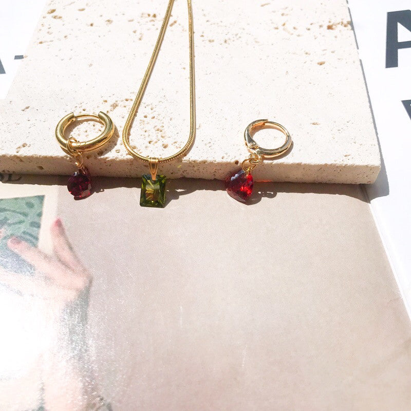 Crystal pendant 1 pc love droplet rectangle pendant - White topaz Peridot red garnet black agate gemstones jewellery