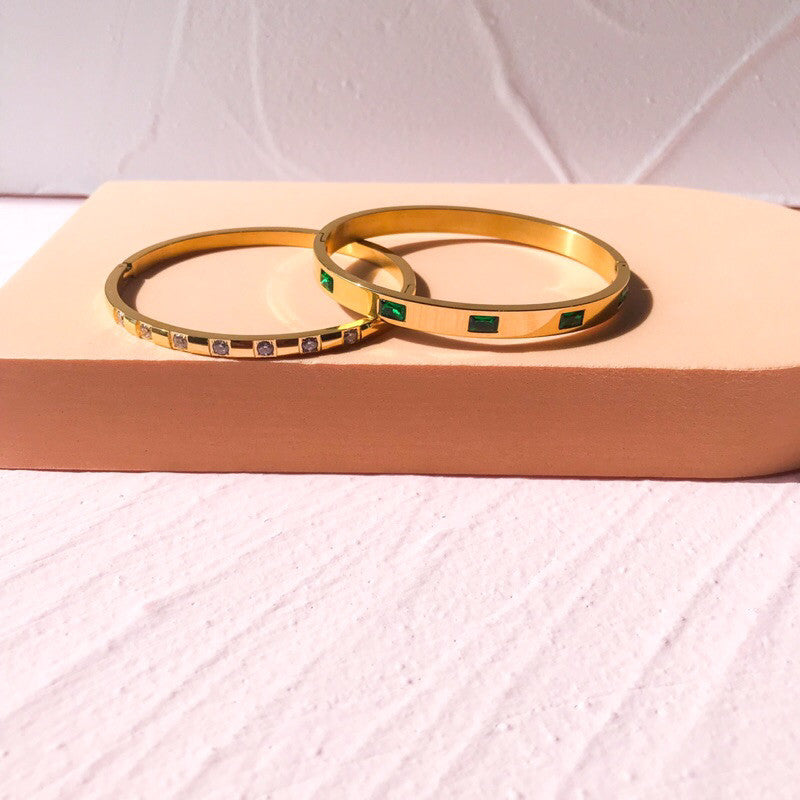 Gold Bangle in Stainless steel material/ Bracelet jewellery for lady accessories fashion necklace earrings