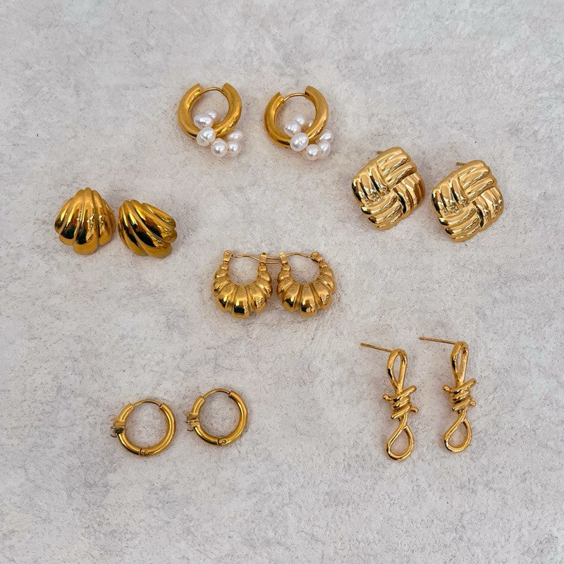 Stainless steel earrings 1 pair/ shell earrings croissant earrings white zircon huggies pearl earrings gold jewellery
