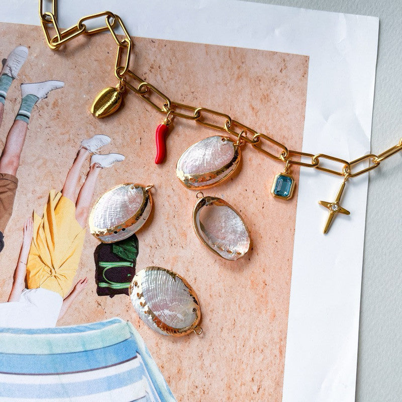 Seashell pendant plated in gold/ DIY shell accessories for necklace gold earrings