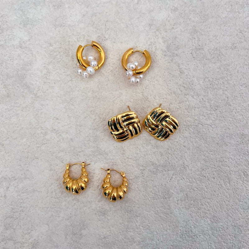 Stainless steel earrings 1 pair/ shell earrings croissant earrings white zircon huggies pearl earrings gold jewellery