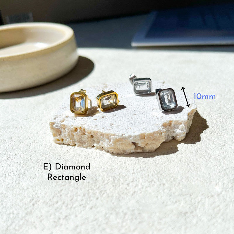 Earrings in stainless steel/ huggies zirconia Diamond earrings