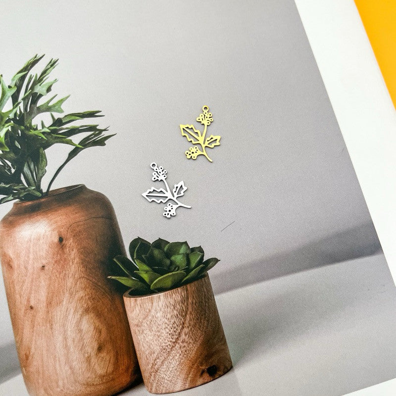 Birthflower pendant 1 pc/ gold Stainless steel initial seriess