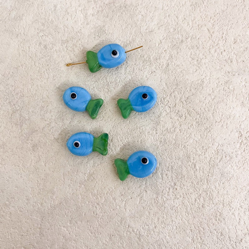 Glass fish beads for jewellery diy / colourful fish pendant sea pendant for necklace bracelet accessories