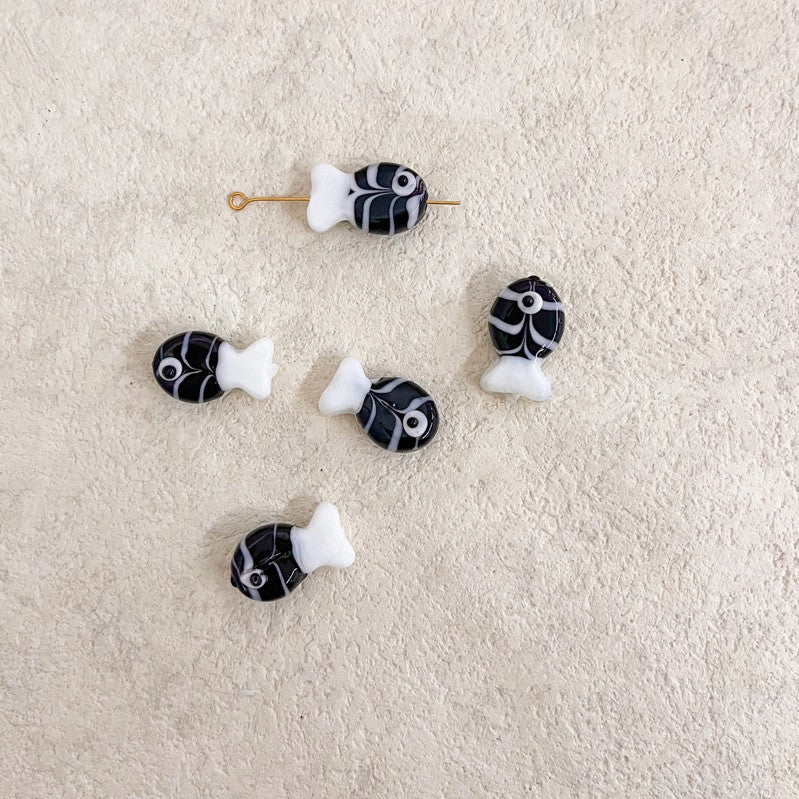 Glass fish beads for jewellery diy / colourful fish pendant sea pendant for necklace bracelet accessories