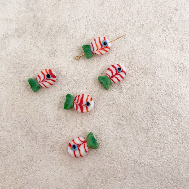 Glass fish beads for jewellery diy / colourful fish pendant sea pendant for necklace bracelet accessories