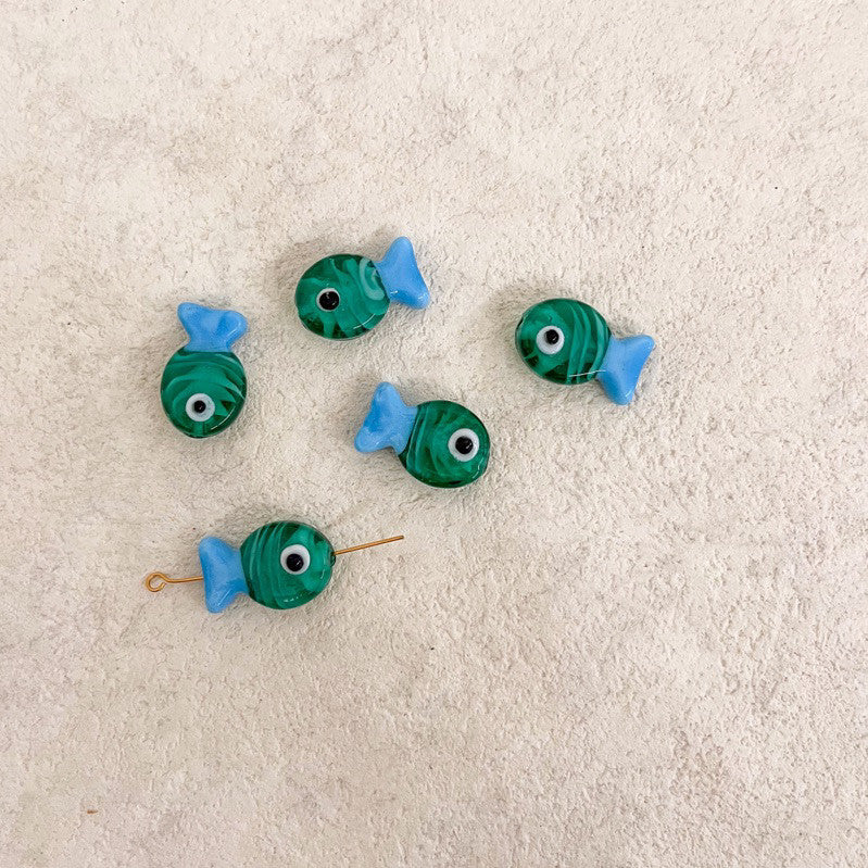 Glass fish beads for jewellery diy / colourful fish pendant sea pendant for necklace bracelet accessories