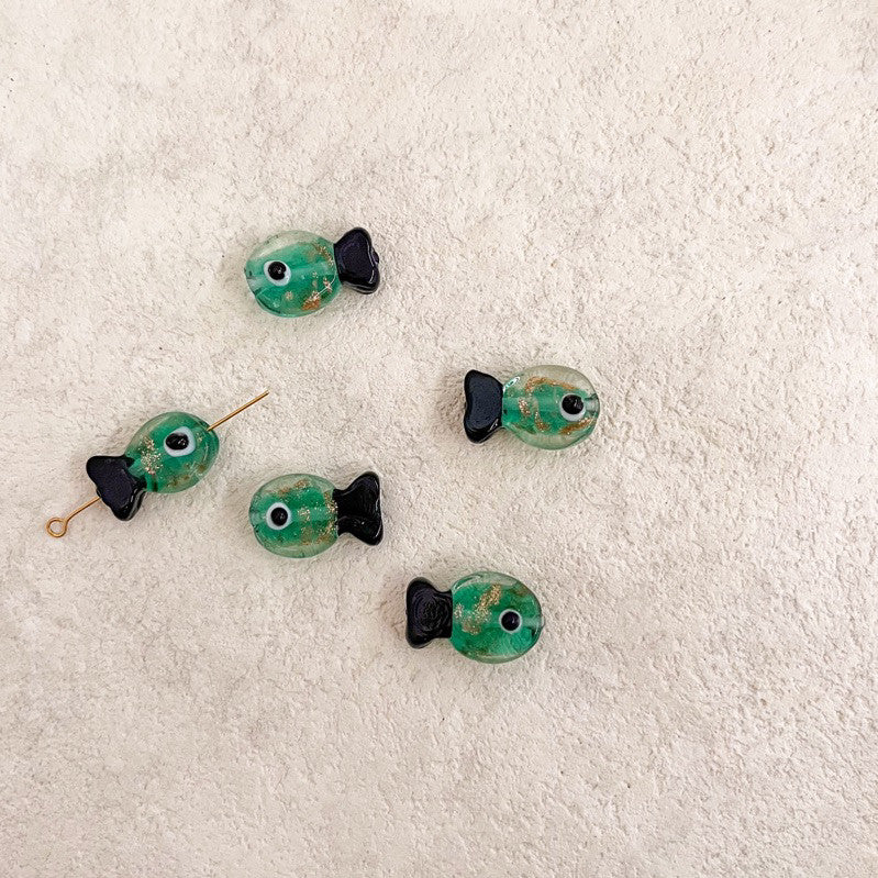 Glass fish beads for jewellery diy / colourful fish pendant sea pendant for necklace bracelet accessories