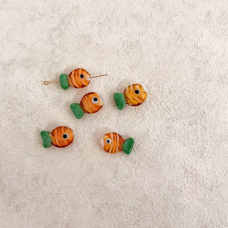 Glass fish beads for jewellery diy / colourful fish pendant sea pendant for necklace bracelet accessories
