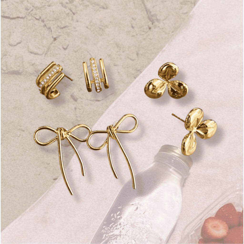 Flower earrings stainless steel/ ribbon earring daisy earring classic diamond earring