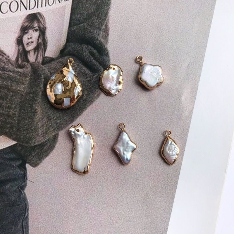 (by piece) Pearls in gold series 2 pearl pendant
