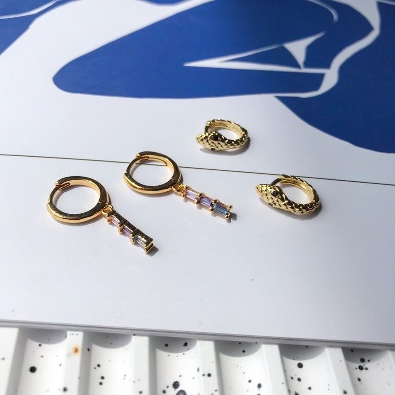 Dainty hoop zirconia huggies 1 pair