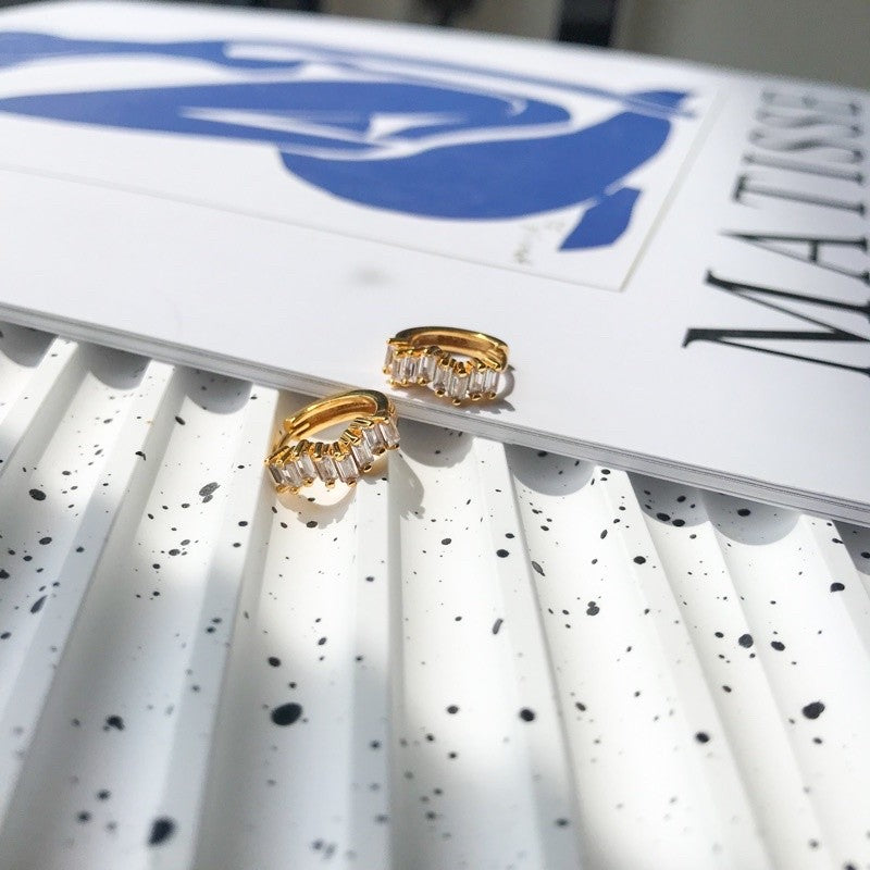 Dainty hoop zirconia huggies 1 pair