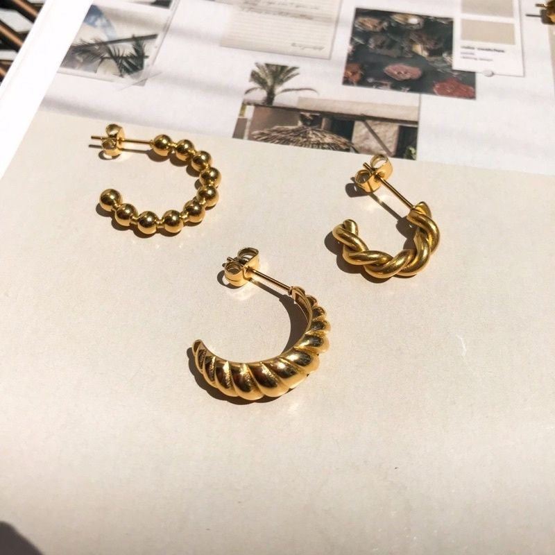 Croissant Huggies Thick Gold Earrings 1Pairs - Stainless Steel