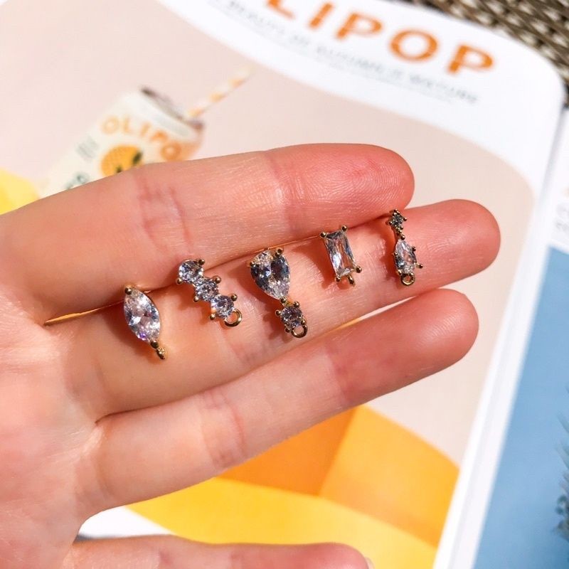 Diamond Zirconia Stone Earrings Stud 1Pair - 14K Rolled Gold