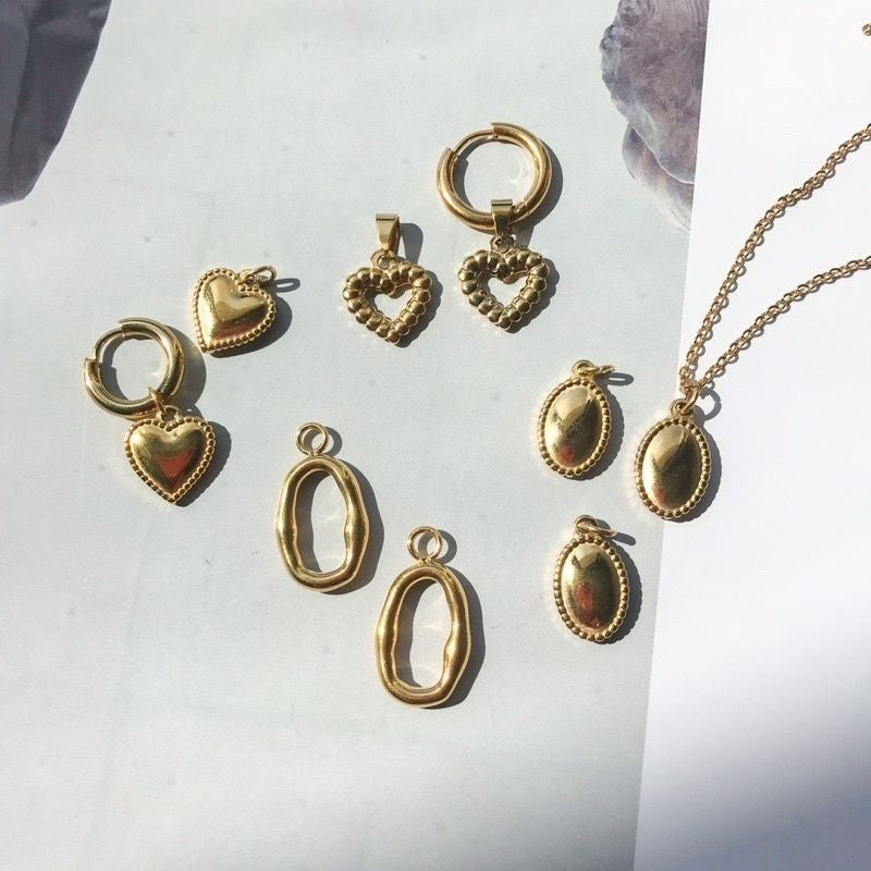 Love/ Oval Pendant 1 Pc - Stainless Steel (PVD coating)
