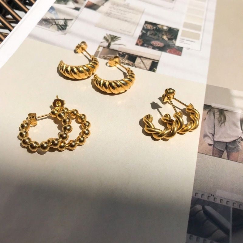 Croissant Huggies Thick Gold Earrings 1Pairs - Stainless Steel