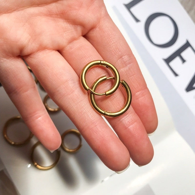 Huggies Earring 2.5mm thickness 1pc/ Stainless Steel with PVD coating/ 18k gold/ tarnish resistant