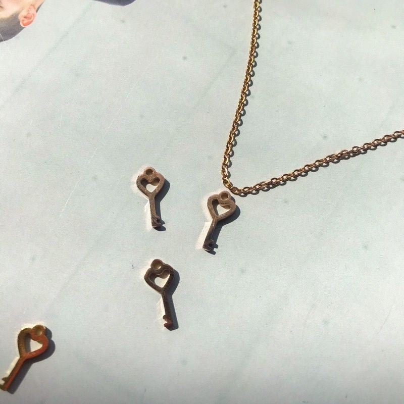 Simple Lock and Key Pendant 1 Pc - Stainless Steel
