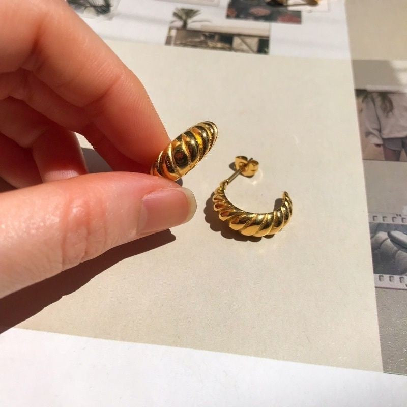 Croissant Huggies Thick Gold Earrings 1Pairs - Stainless Steel