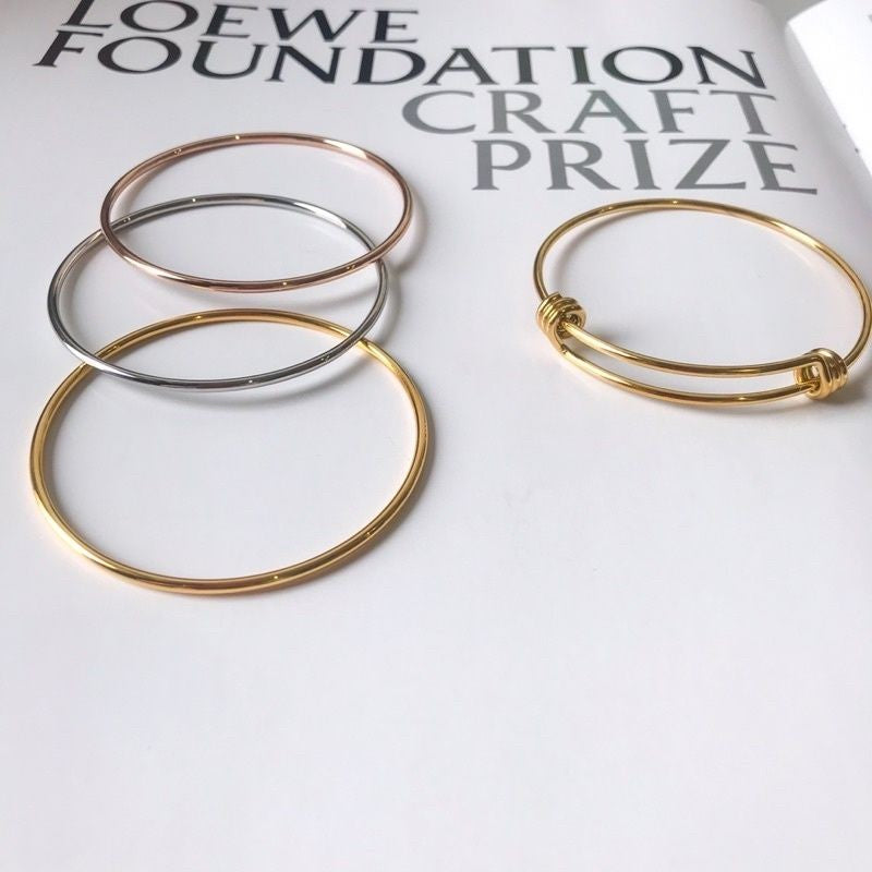 Stainless steel plain bangle
