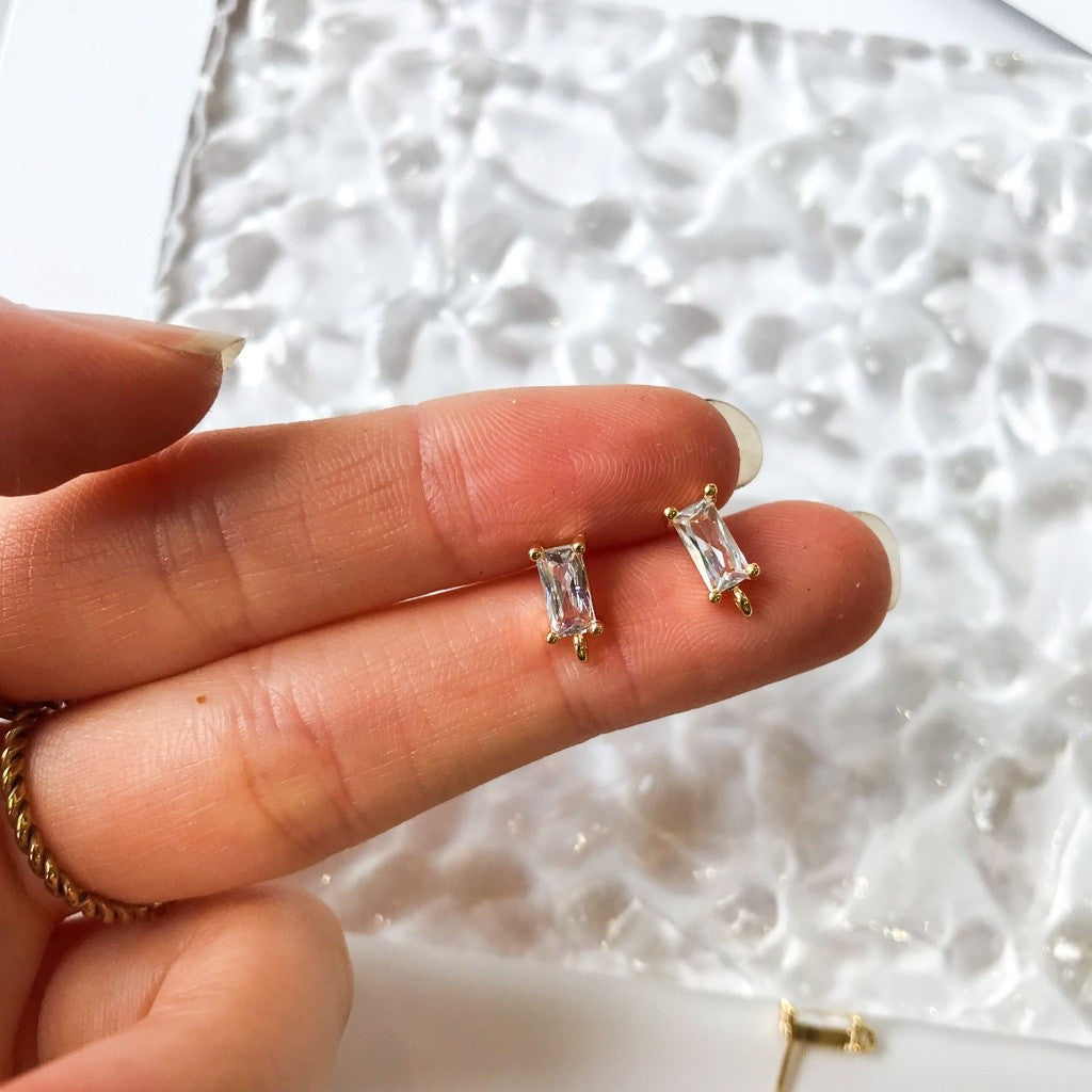 Diamond Zirconia Stone Earrings Stud 1Pair - 14K Rolled Gold