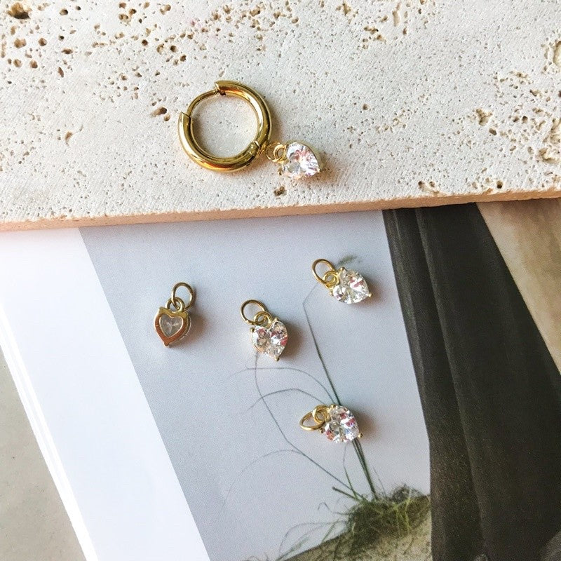 Zirconia stone pendant - love shaped / diamond round charm