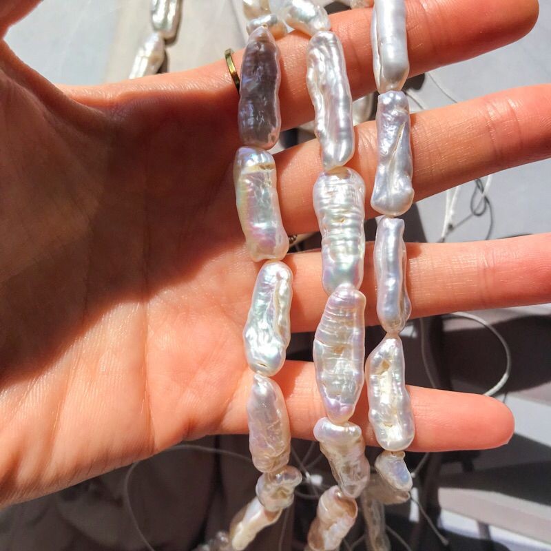 [1 strand] Elongated/ Biwa pearl - Freshwater pearls