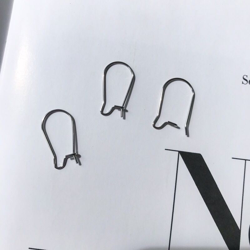Stainless steel elongated hoop huggies 1 pair