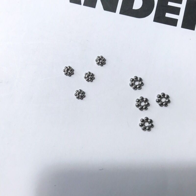 Stainless steel flower spacer 4mm/ 6mm 1pc
