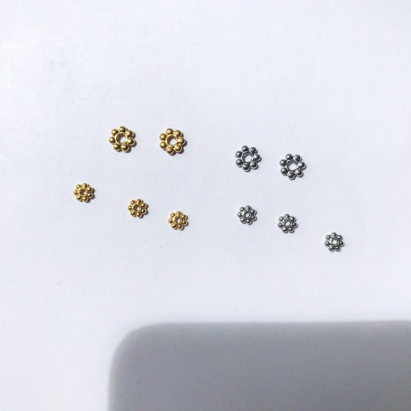 Stainless steel flower spacer 4mm/ 6mm 1pc
