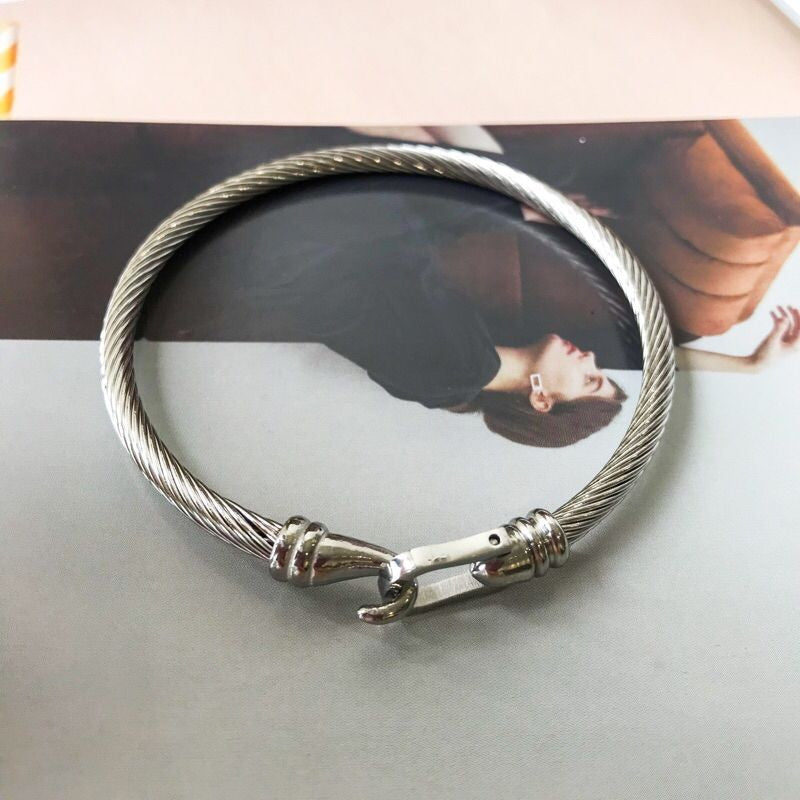 Stainless steel bangle with opening 1 piece