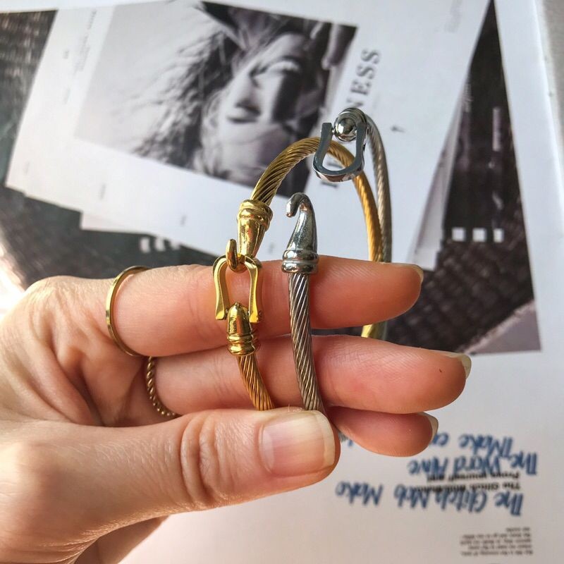 Stainless steel bangle with opening 1 piece