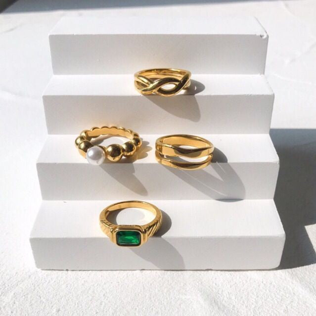 Stainless steel ring 1pc - Emerald gold ring pearl