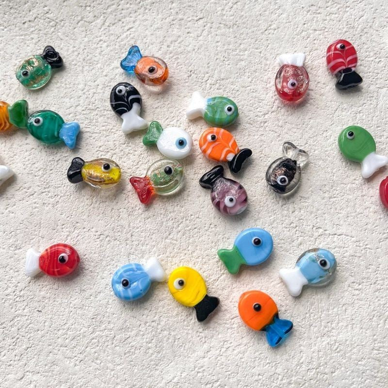 Glass fish beads for jewellery diy / colourful fish pendant sea pendant for necklace bracelet accessories