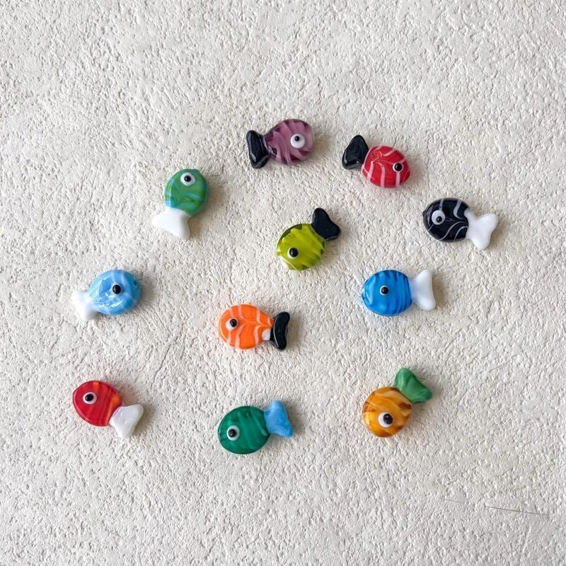 Glass fish beads for jewellery diy / colourful fish pendant sea pendant for necklace bracelet accessories
