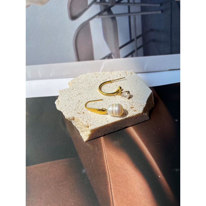Stainless steel hook on huggies/ hanging earrings