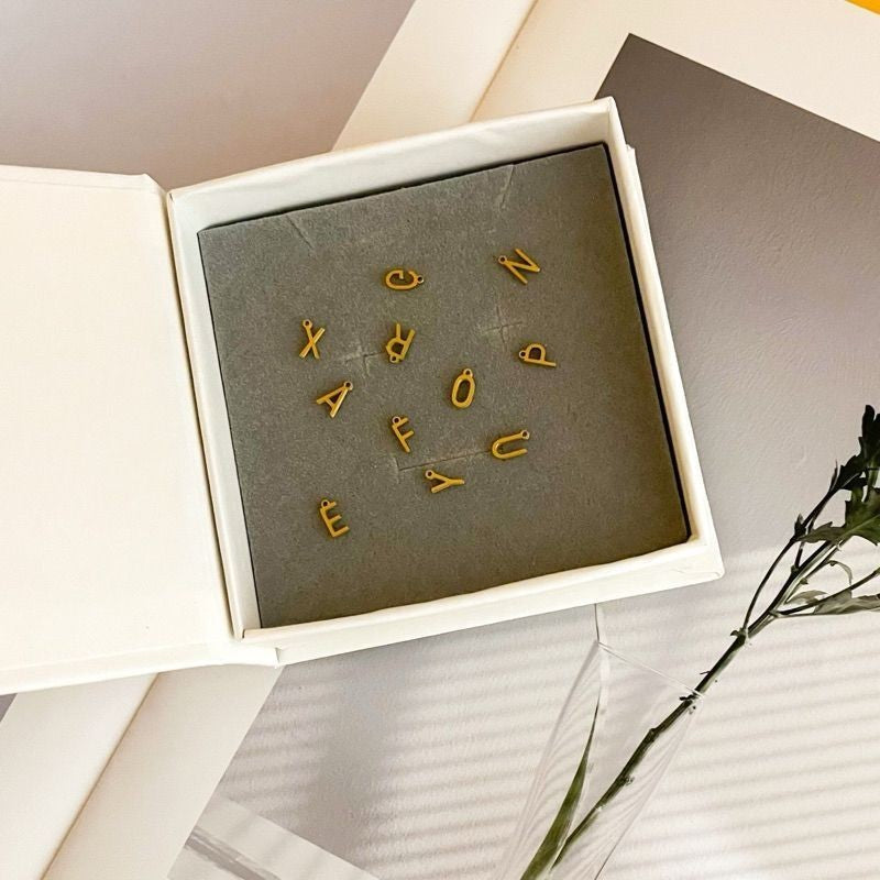 Stainless steel [GOLD] simple letter pendant