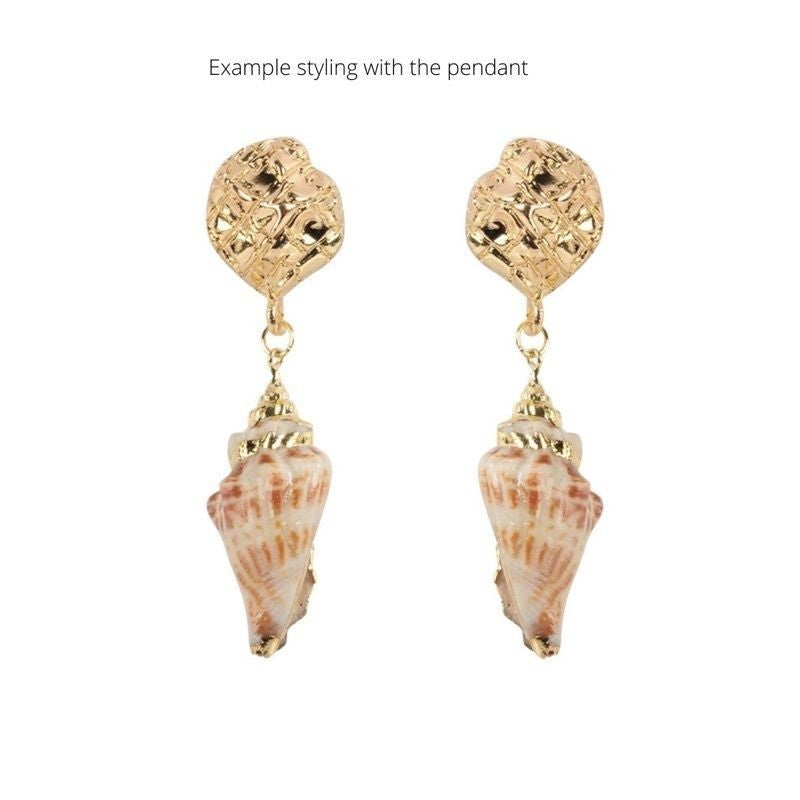 Seashell pendant plated in gold/ DIY shell accessories for necklace gold earrings