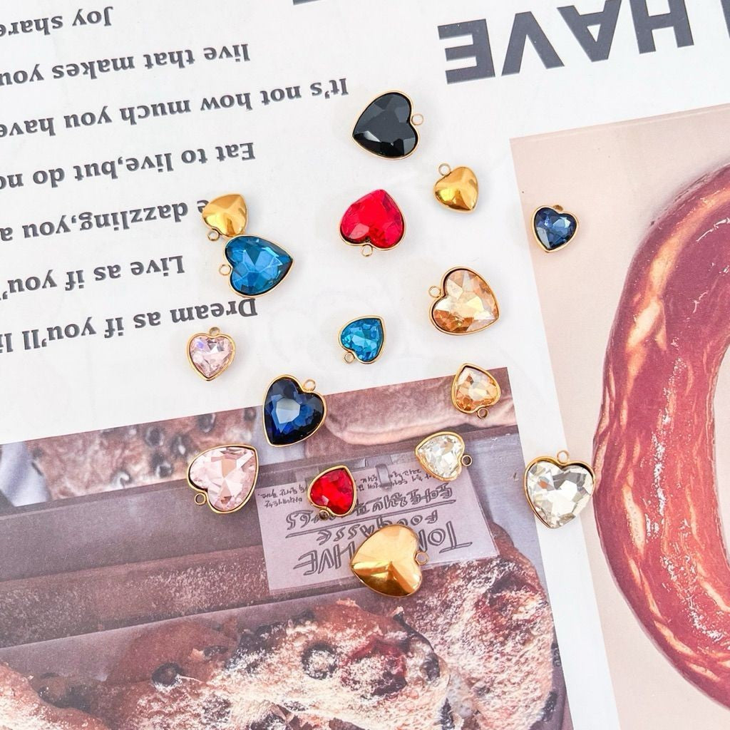Stainless steel Zircon love heart shaped pendant in gold/ love pendant