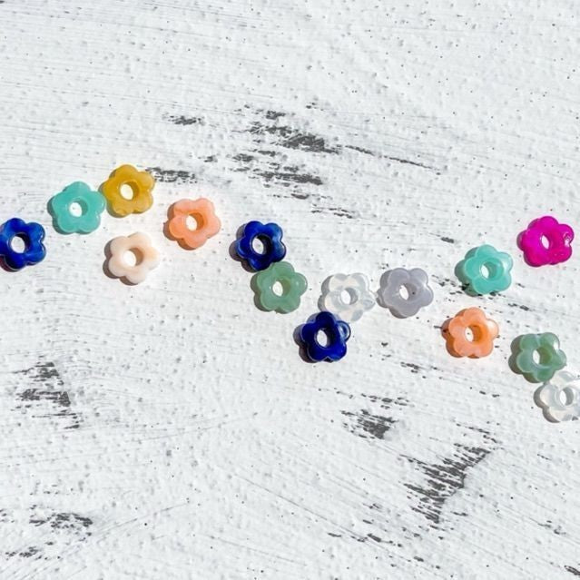Arcylic flower pendant beads 10pcs per pack/ Colourful flower for diy jewellery