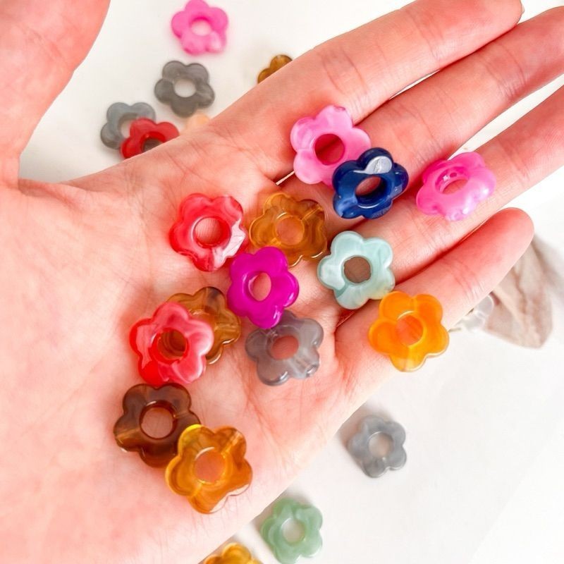 Arcylic flower pendant beads 10pcs per pack/ Colourful flower for diy jewellery